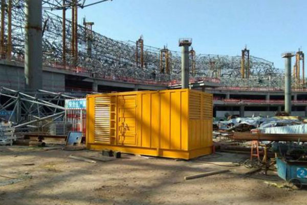 城中发电机出租如何判断空气滤清器是否需要更换？
