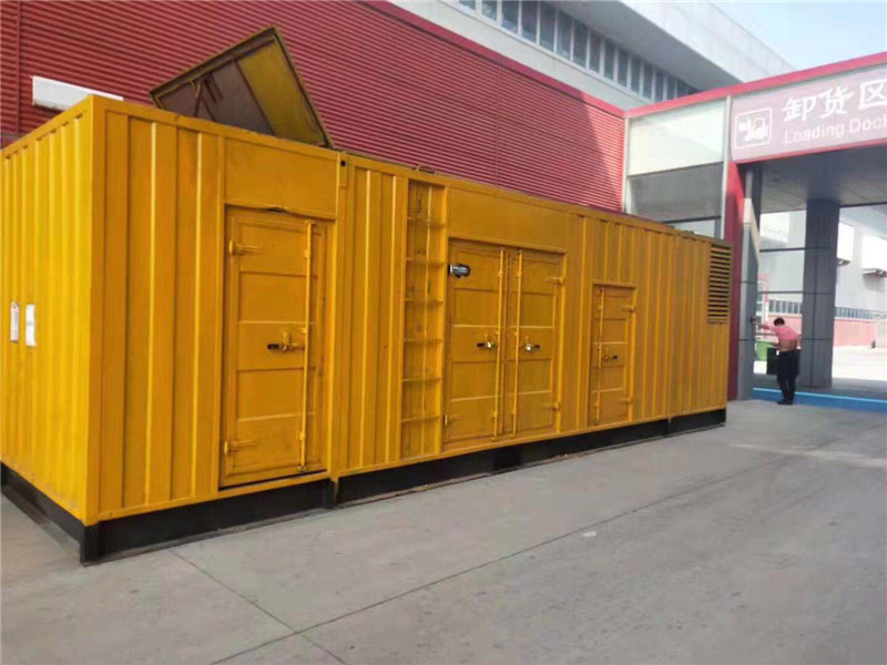 城中国内外发电机组租赁合同在明确设备维护责任方面有哪些不同做法？